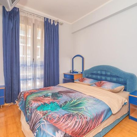 White Bear Budva Luaran gambar