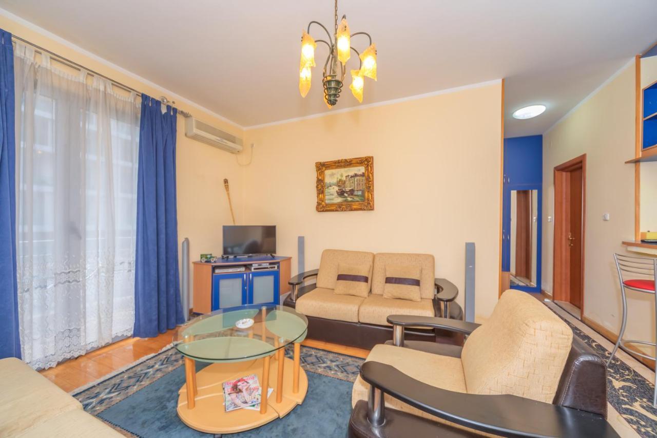 White Bear Budva Luaran gambar